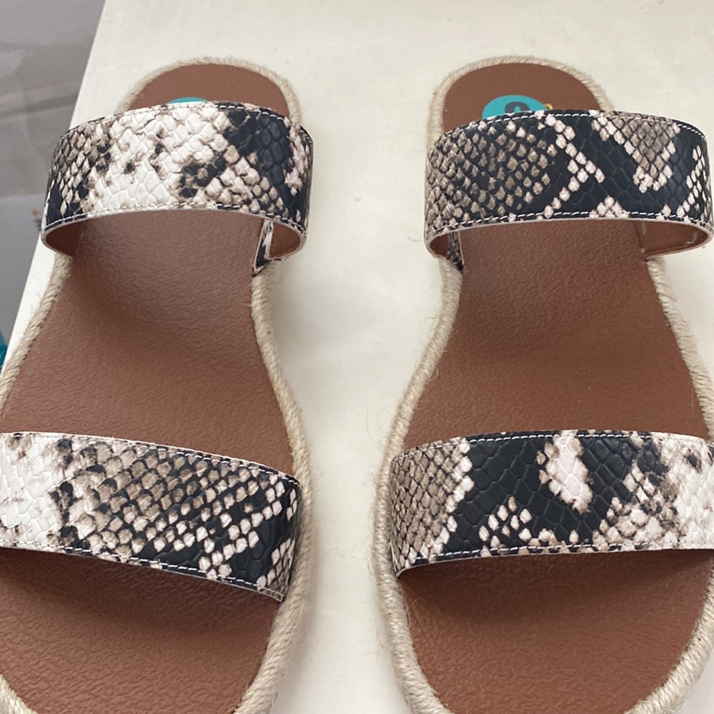 Franco Sarto Sandals  Size 8 - Picture 4 of 4